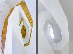 Stiegenhaus/Treppenhaus in der Casa Vicens von Architekt Antoni Gaudí in Barcelona, Spanien