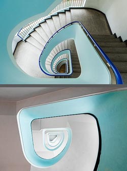 Stiegenhaus/Treppenhaus in einem Bürogebäude in Kopenhagen, Dänemark