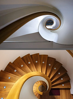 Stiegenhaus/Treppenhaus in der Kirche St. Jakob in Nürnberg, Deutschland