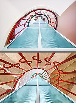 Stiegenhaus/Treppenhaus im Gemeindebau Karl Marx Hof in Wien, &Ouml;sterreich