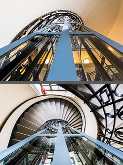 Stiegenhaus/Treppenhaus in einem Wohnhaus in Wien, &Ouml;sterreich